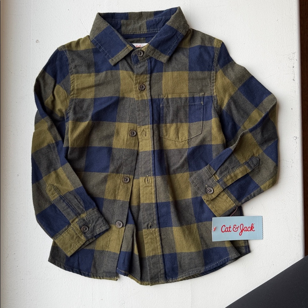 Boys size 4T Cat & Jack Navy and Olive Plaid Button-Down Shirt NWT
